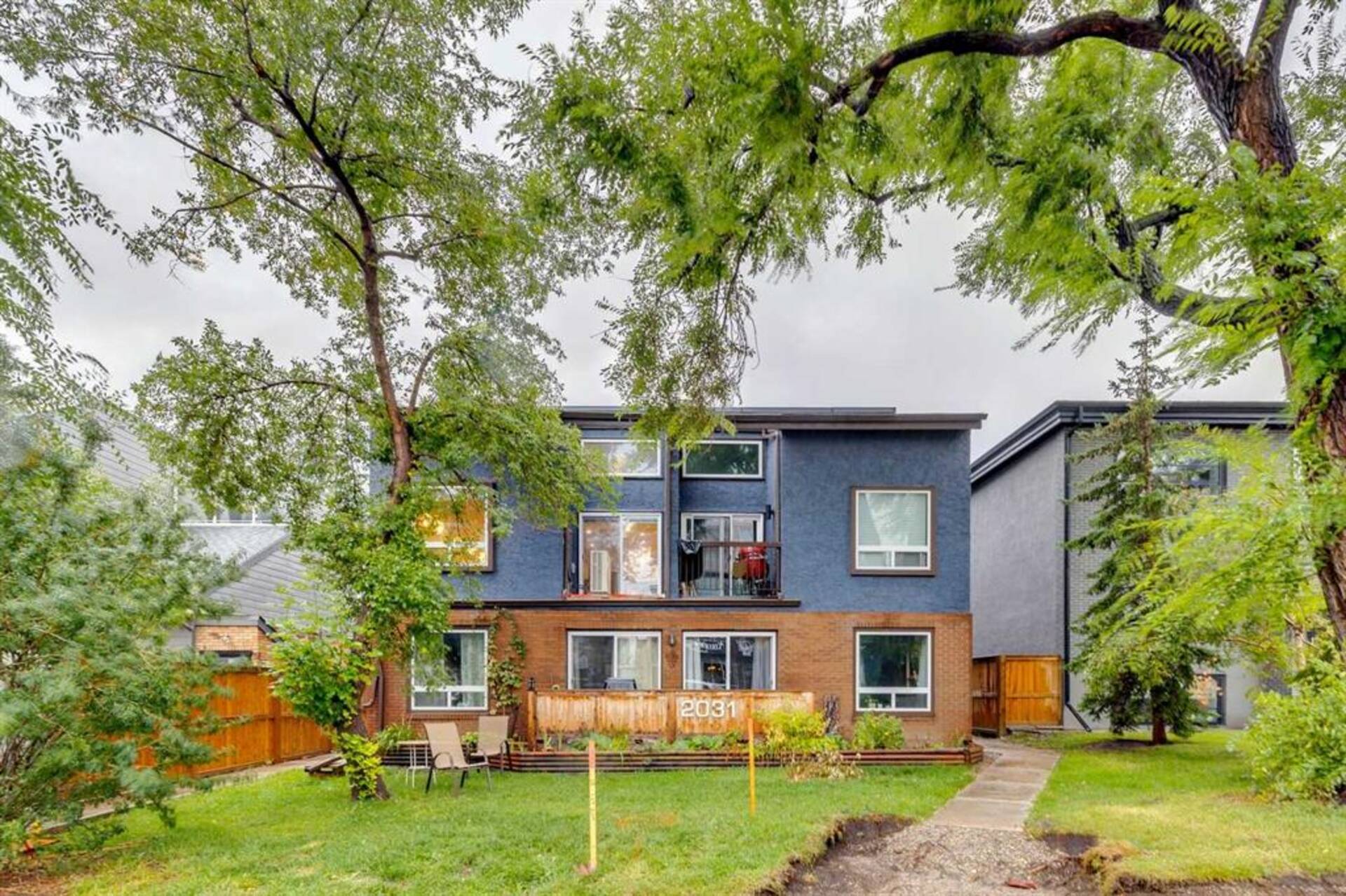 4, 2031 34 Avenue SW Calgary