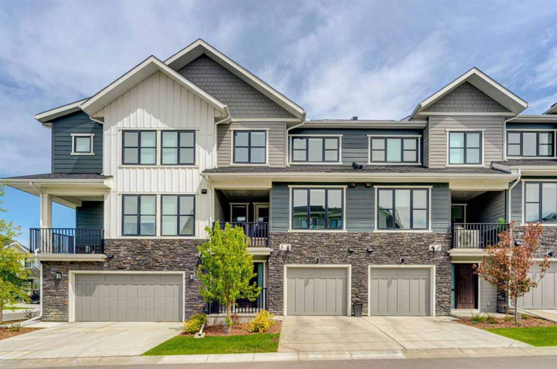 107 Crestridge Common SW Calgary