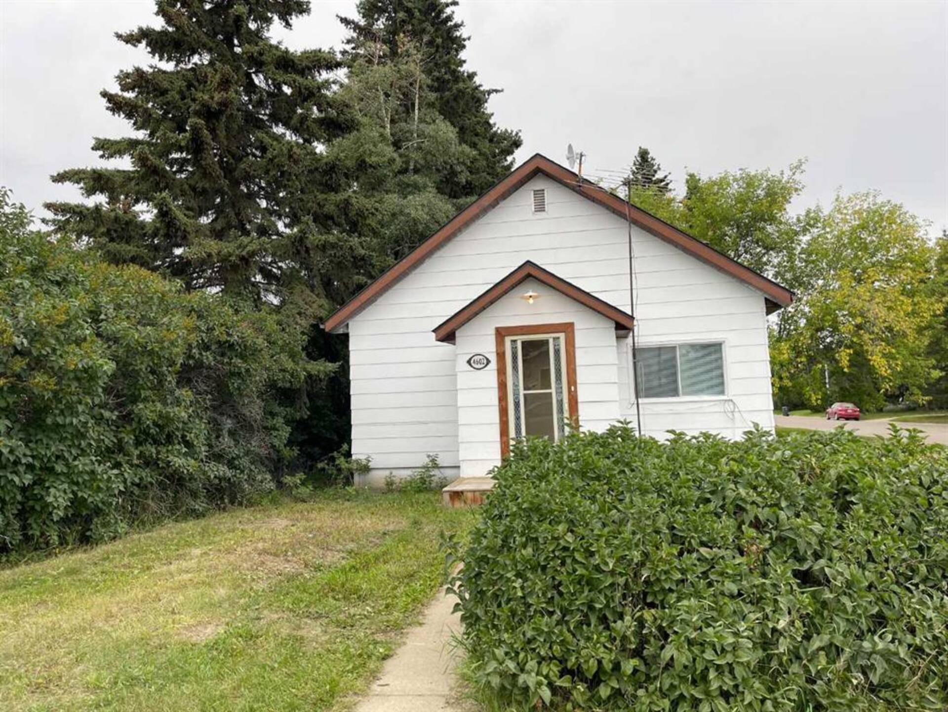 4602 51 Avenue Rimbey