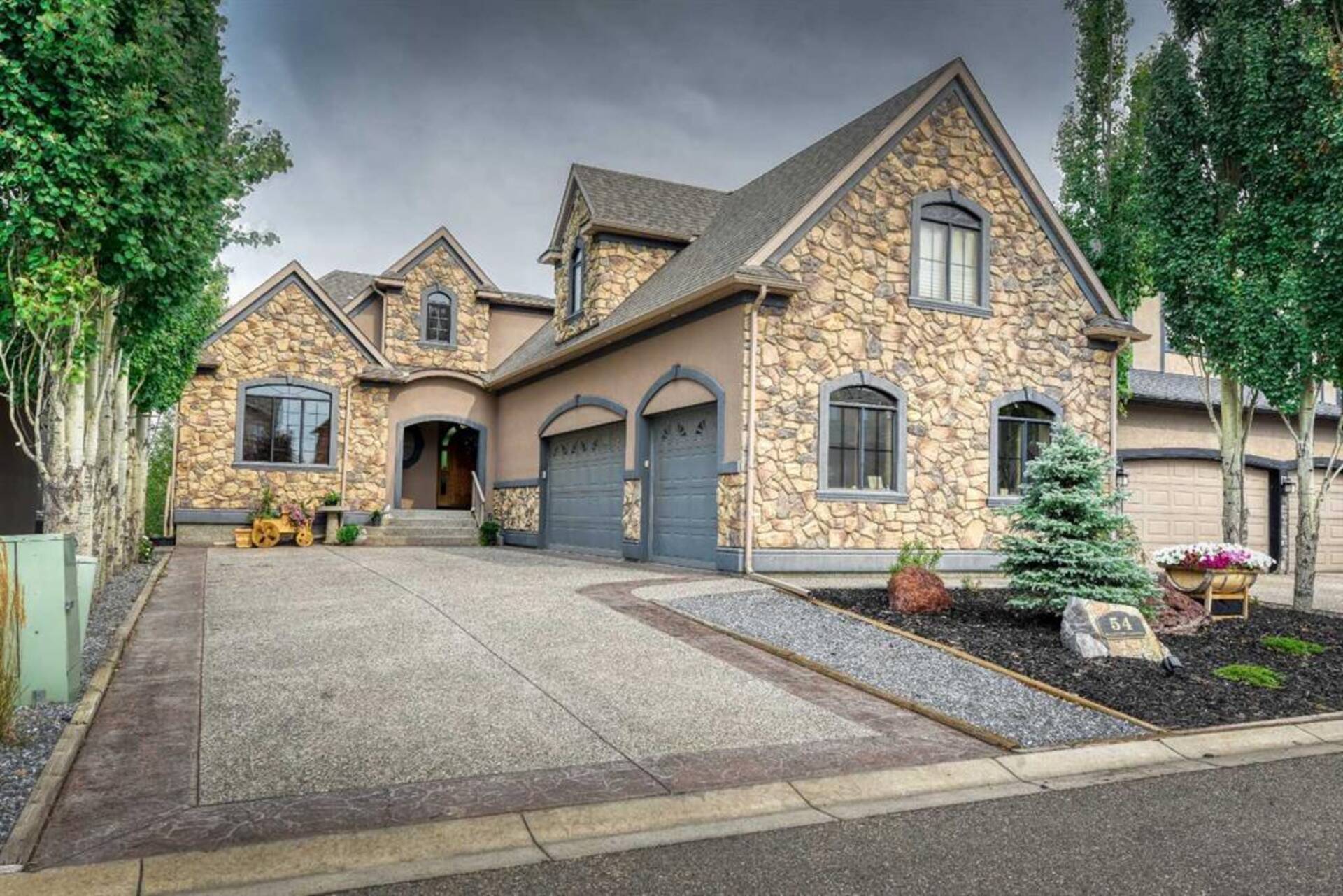 54 Rockcliff Landing NW Calgary