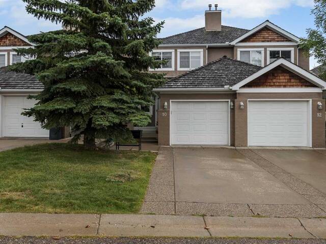 10 Royal Manor NW Calgary