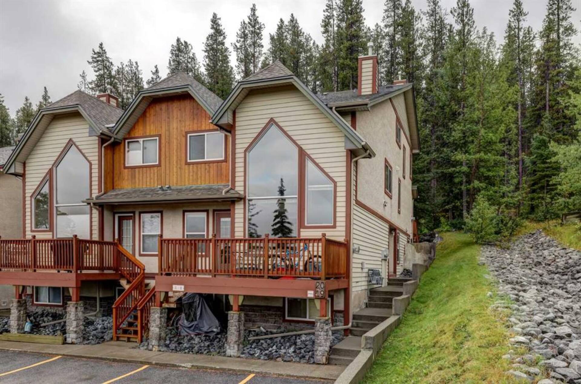 20, 809 Wilson Way Canmore