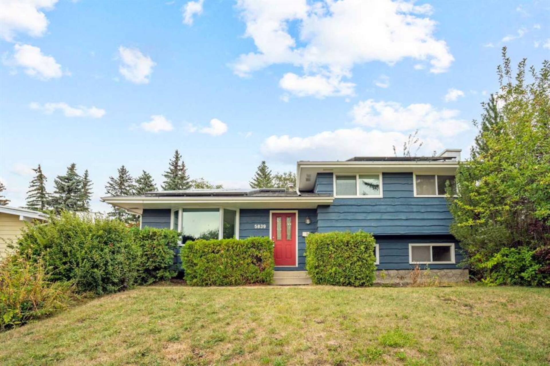 5839 Dalhousie Drive NW Calgary