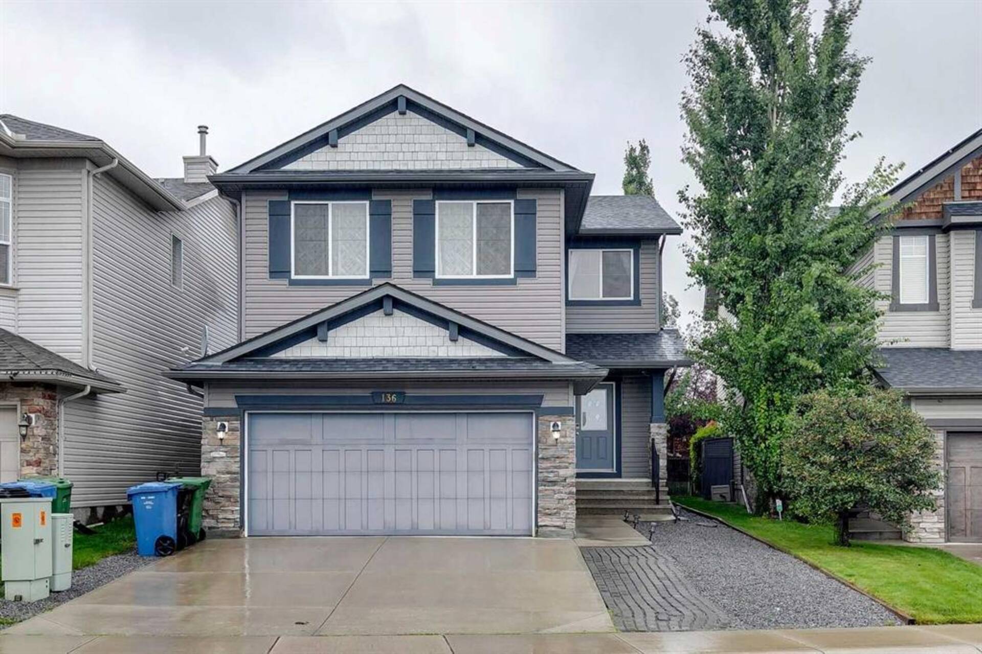 136 Cougartown Close SW Calgary