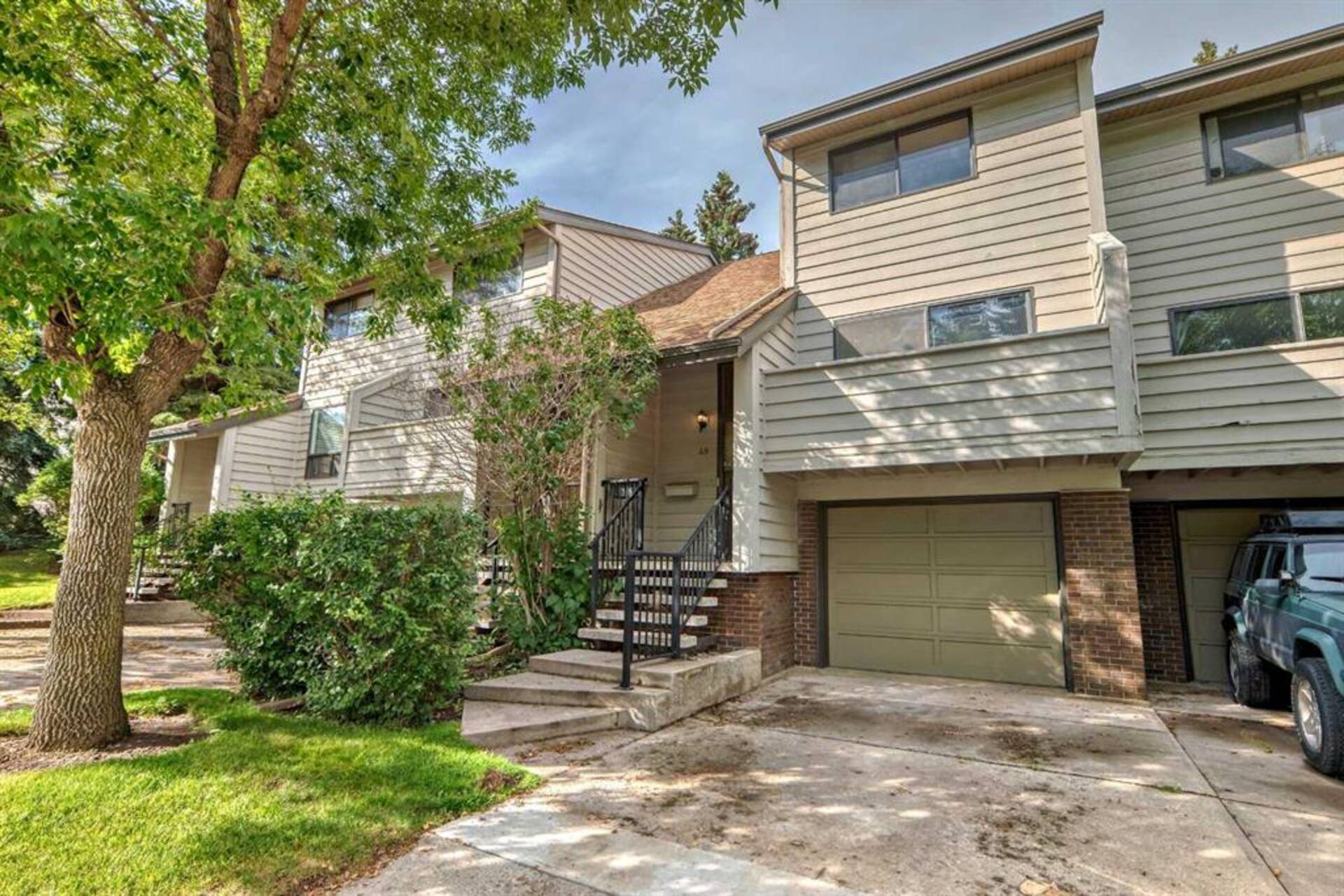 49, 3302 50 Street NW Calgary