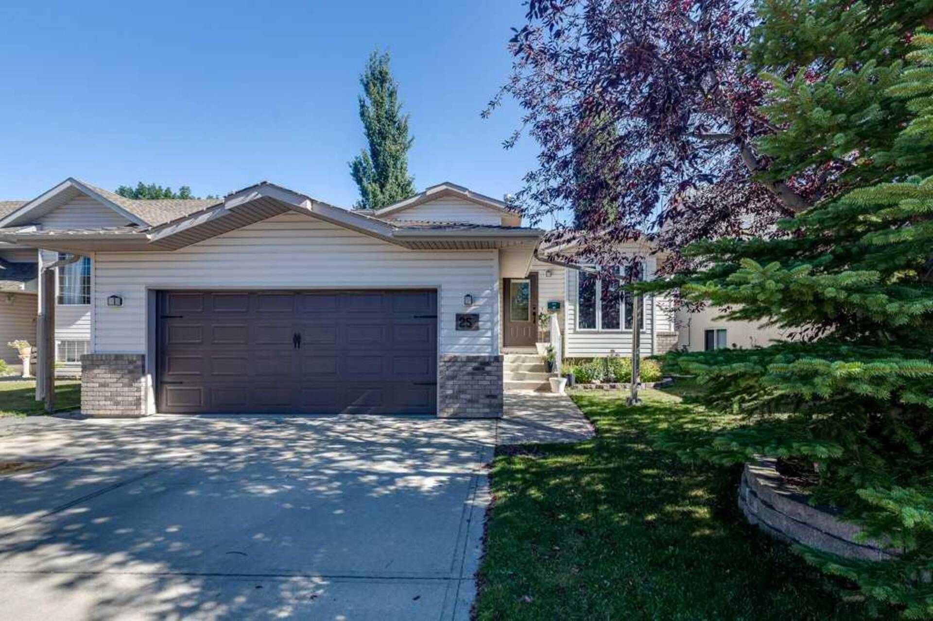 25 Dumas Crescent Red Deer