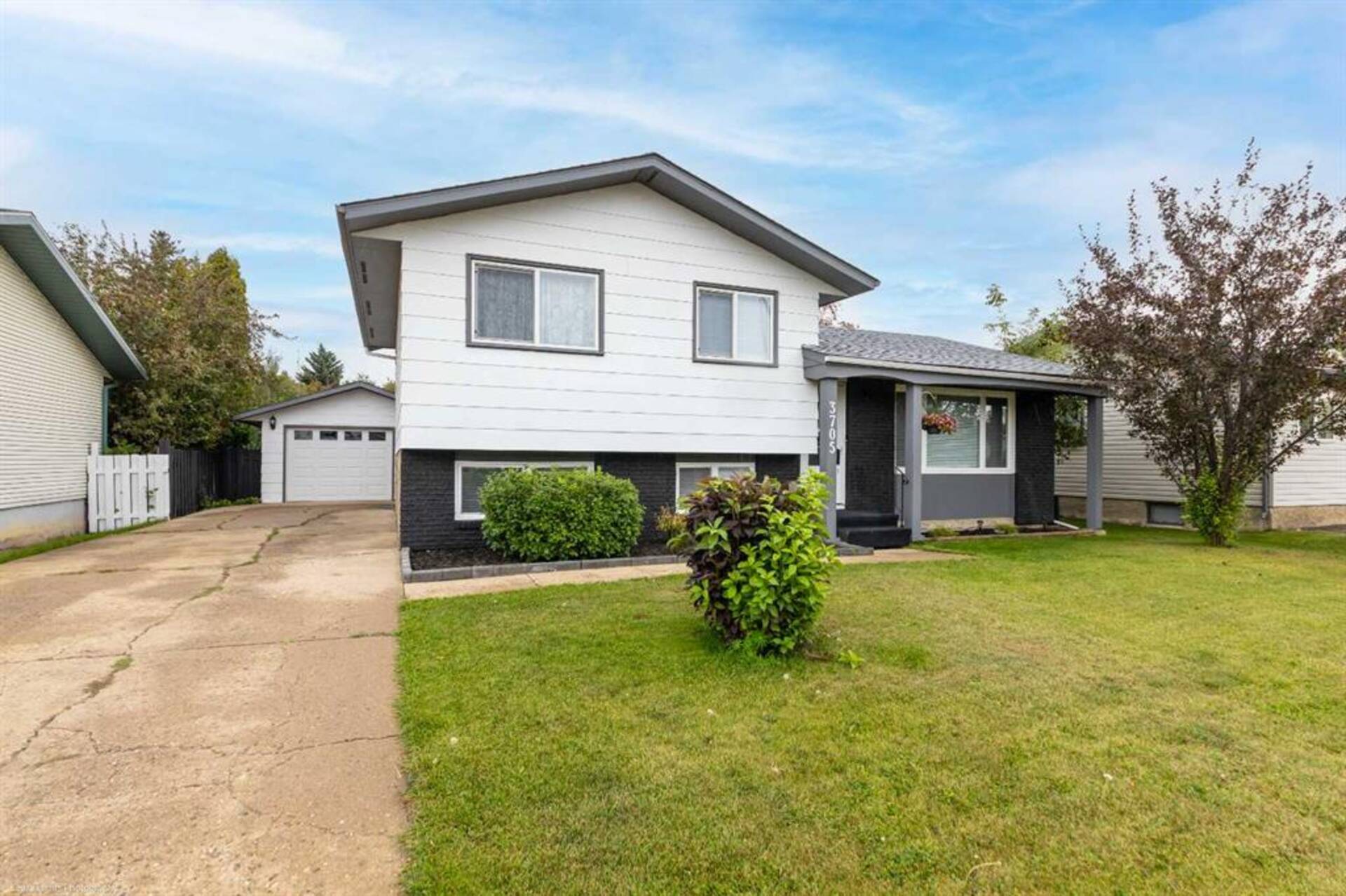 3705 55A Avenue Lloydminster