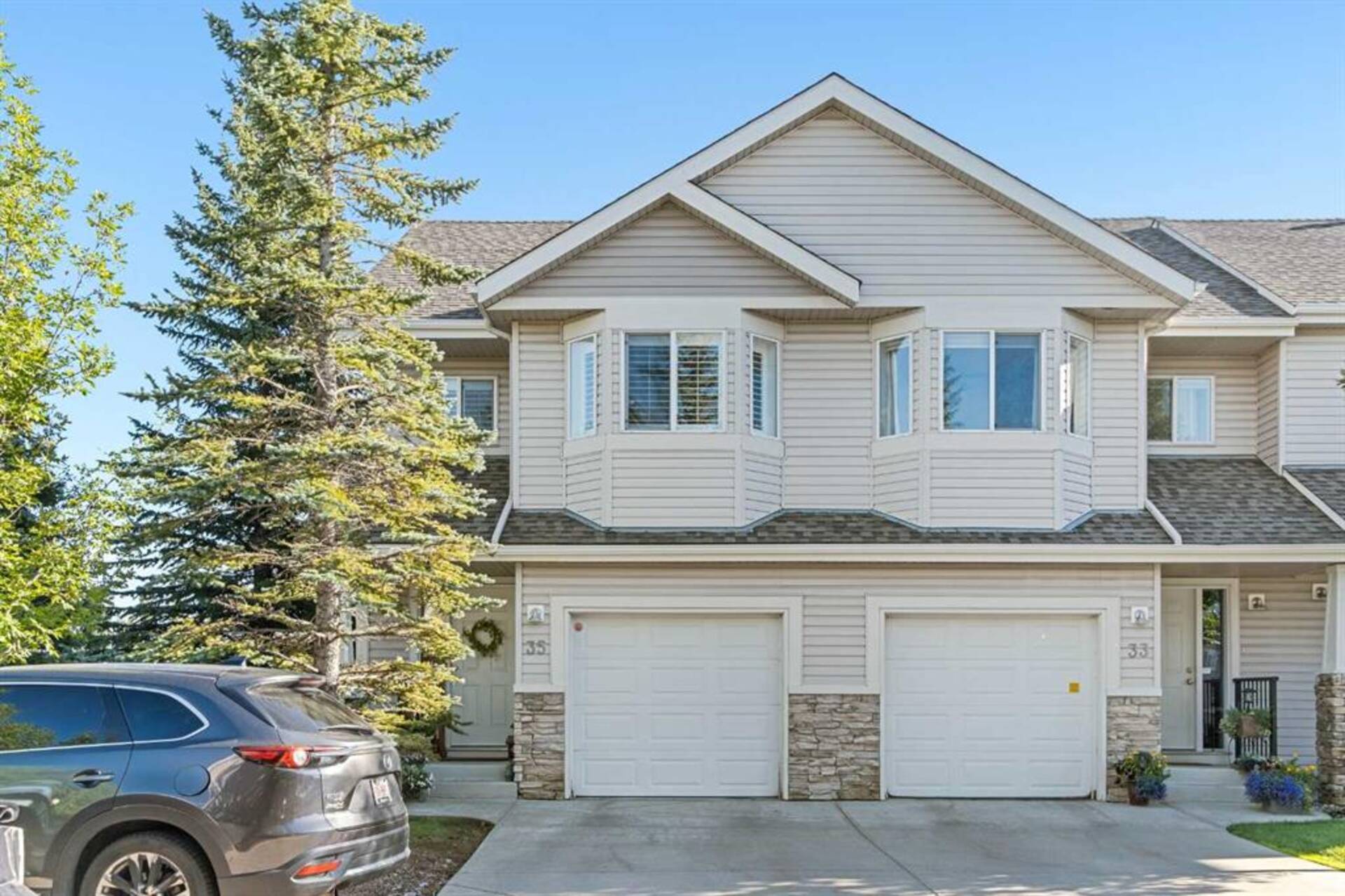 35 Royal Oak Gardens NW Calgary