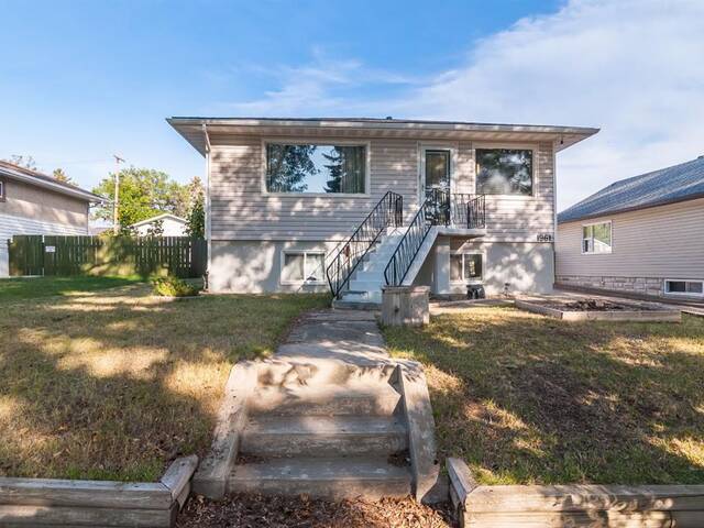 1961 15 Avenue SE Medicine Hat