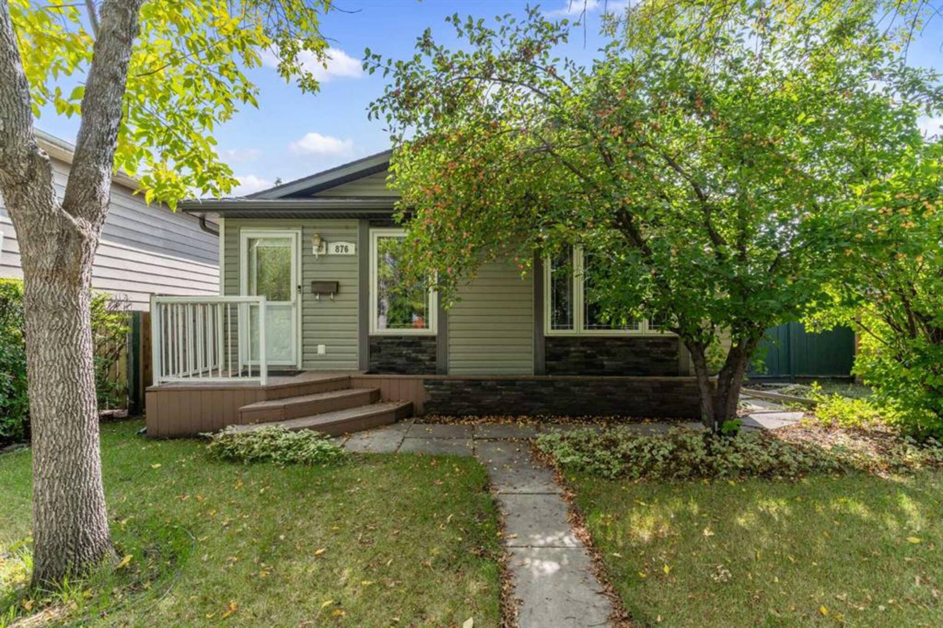 876 McKenzie Drive SE Calgary