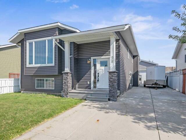 98 Elizabeth Way SE Airdrie