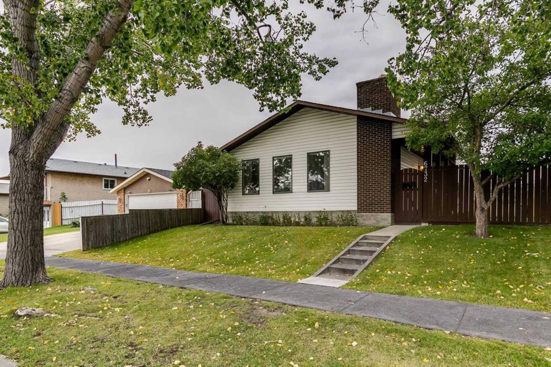 6732 Temple Drive NE Calgary