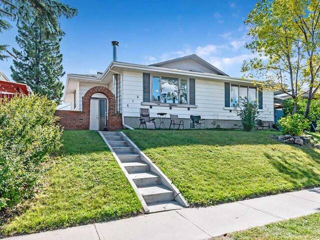 616 Marlborough Way NE Calgary