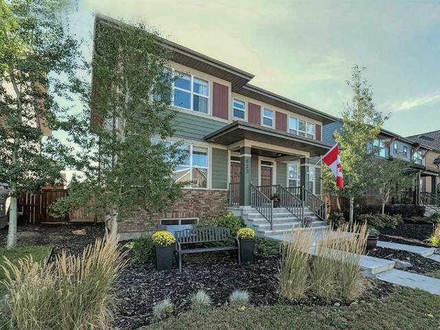 823 Mahogany Boulevard SE Calgary