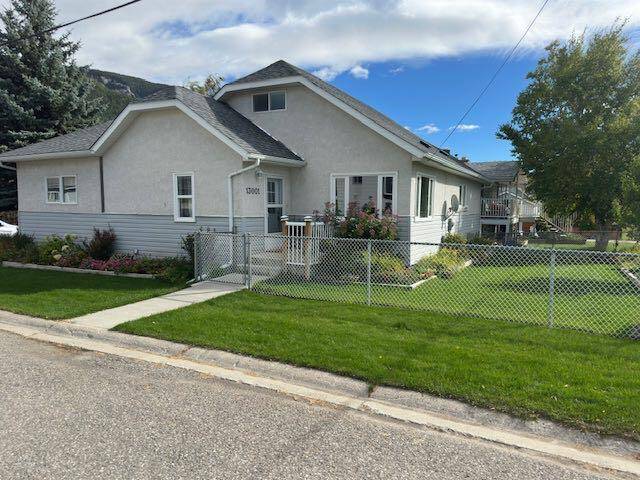 13001 17 Avenue Blairmore