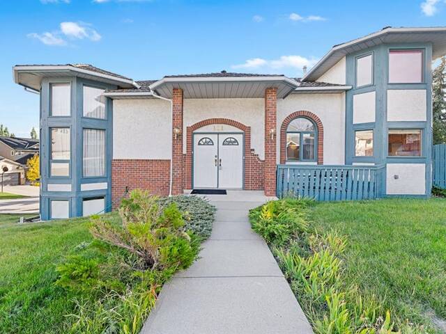 151 Edelweiss Place NW Calgary