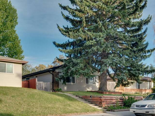 3038 Dover Road SE Calgary