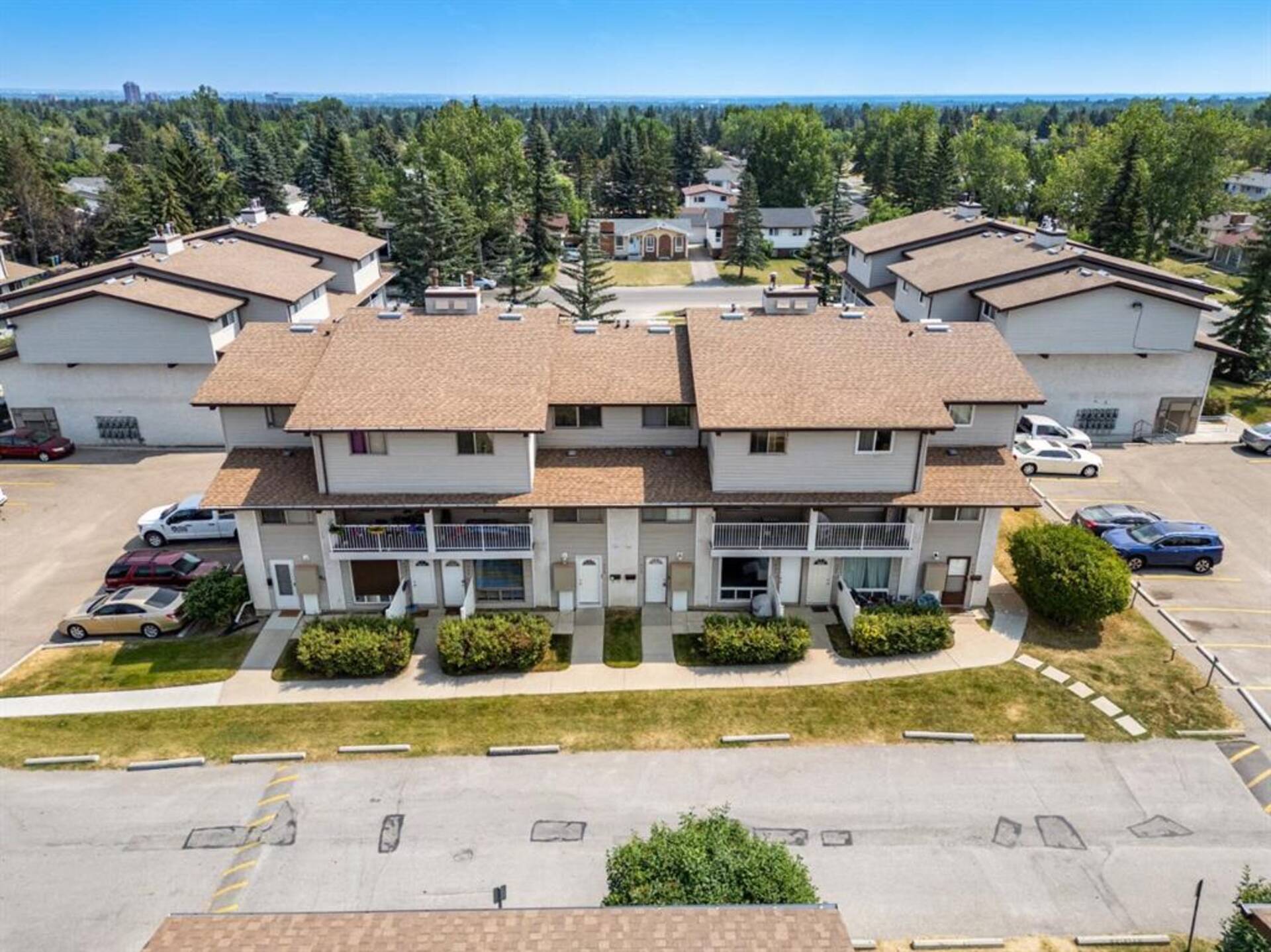 513, 200 Brookpark Drive SW Calgary