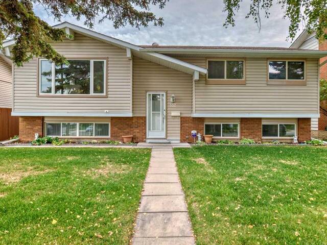 532 Queensland Circle SE Calgary