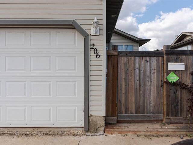 206 Carteret Drive Fort McMurray