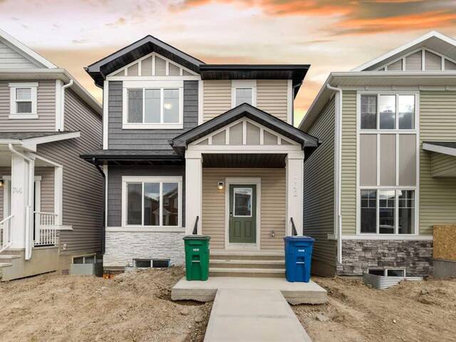 742 Bayview Hill SW Airdrie