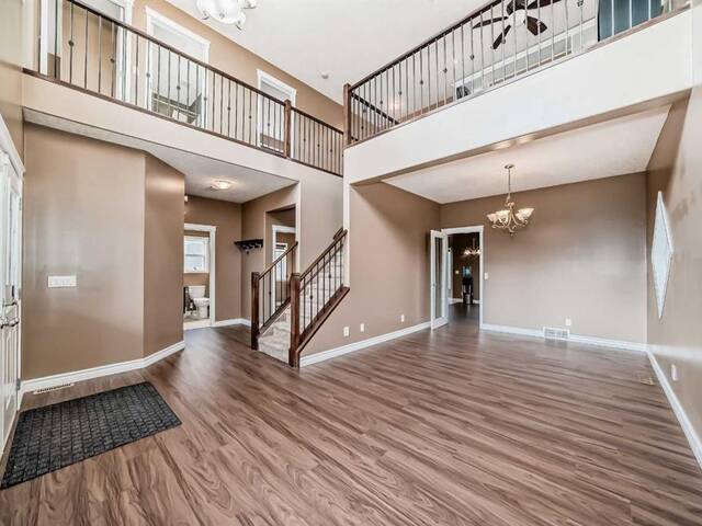 296 OAKMERE CLOSE Chestermere