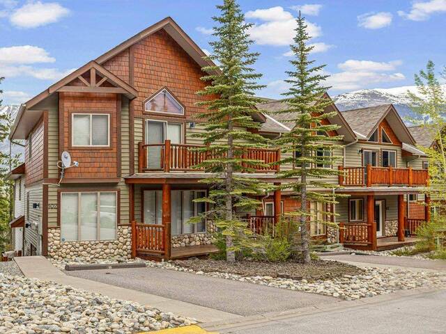 102, 800 Wilson Way Canmore