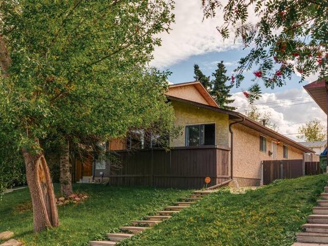 153 Berwick Way NW Calgary