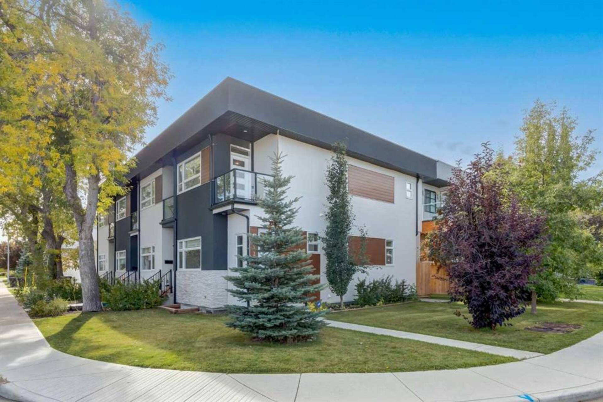 2323 1 Street NW Calgary