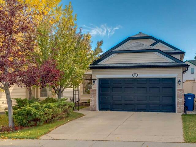 67 Somercrest Close SW Calgary