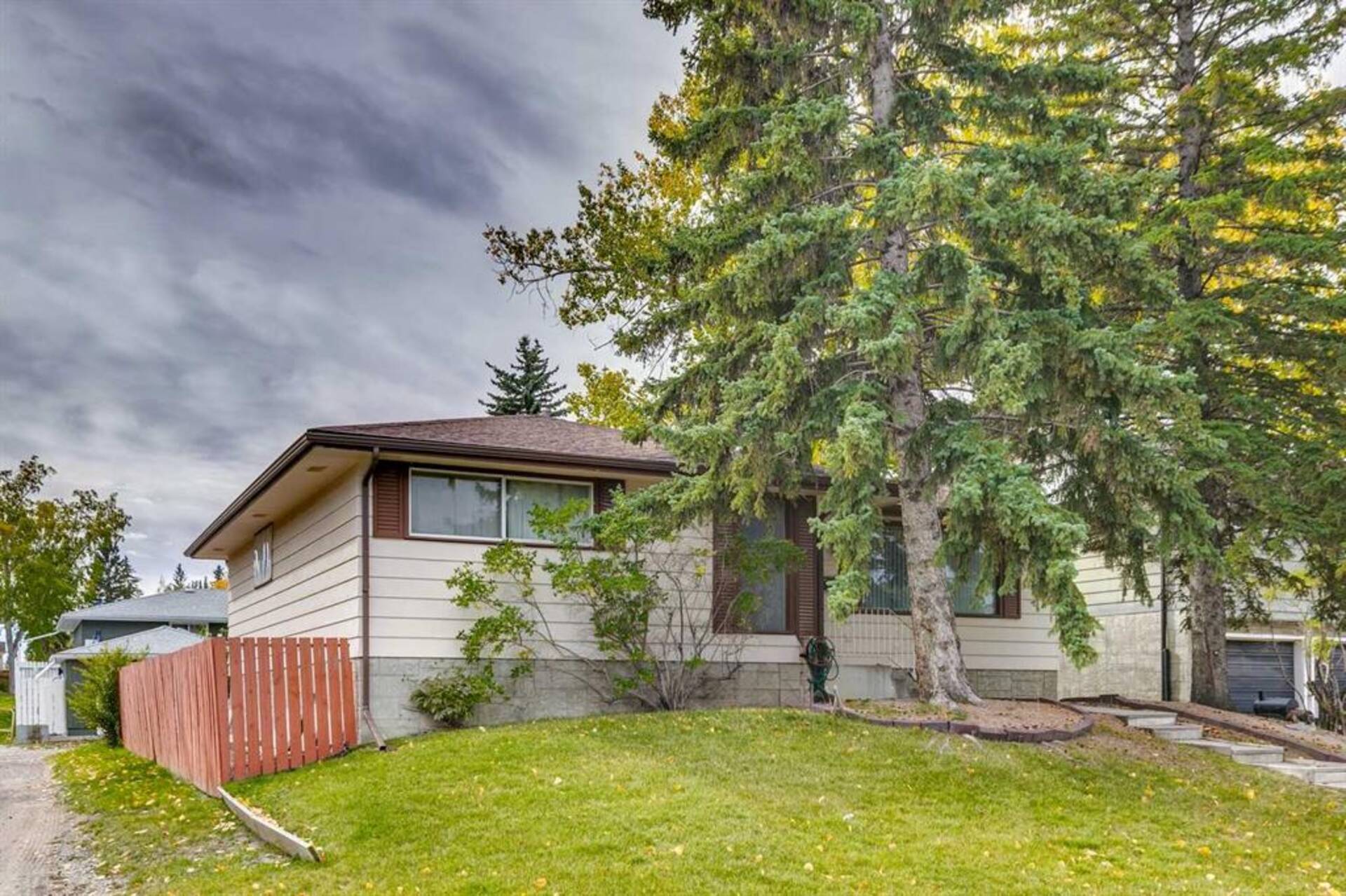 904 Canford Crescent SW Calgary