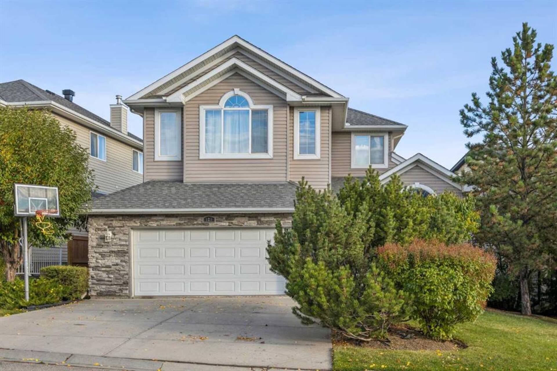 125 Topaz Gate Chestermere