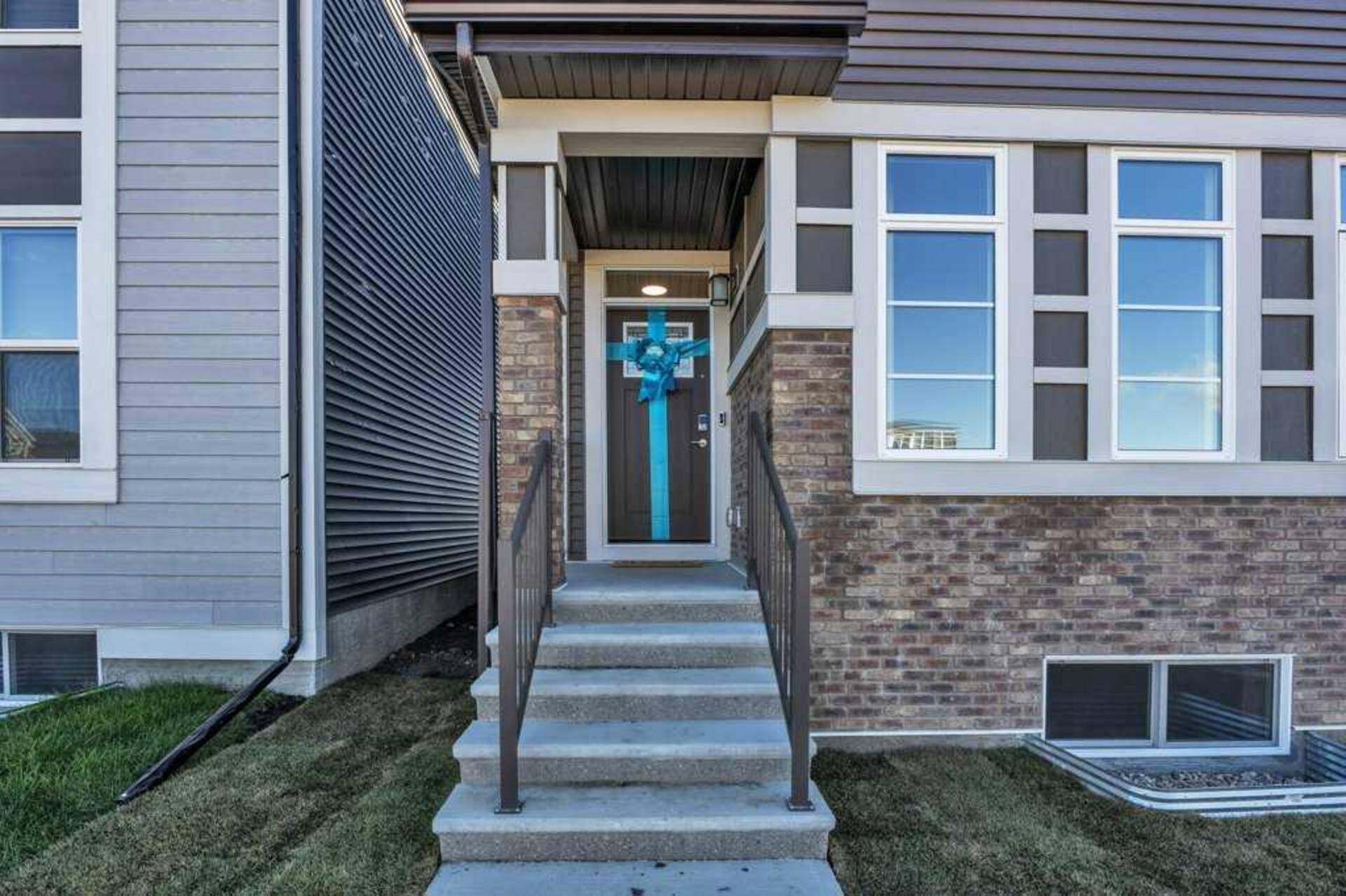 137 Corner Glen Way NE Calgary