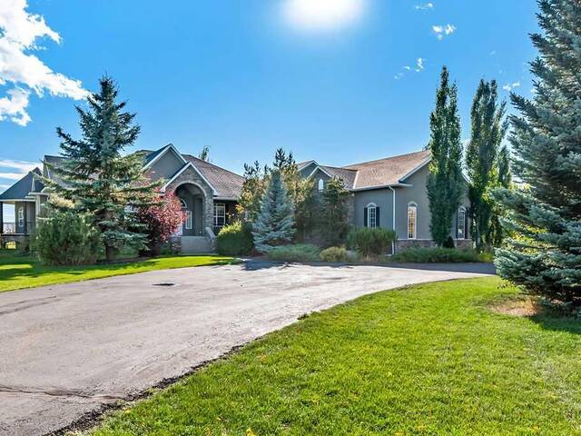 9 Silvertip Drive Rural Foothills