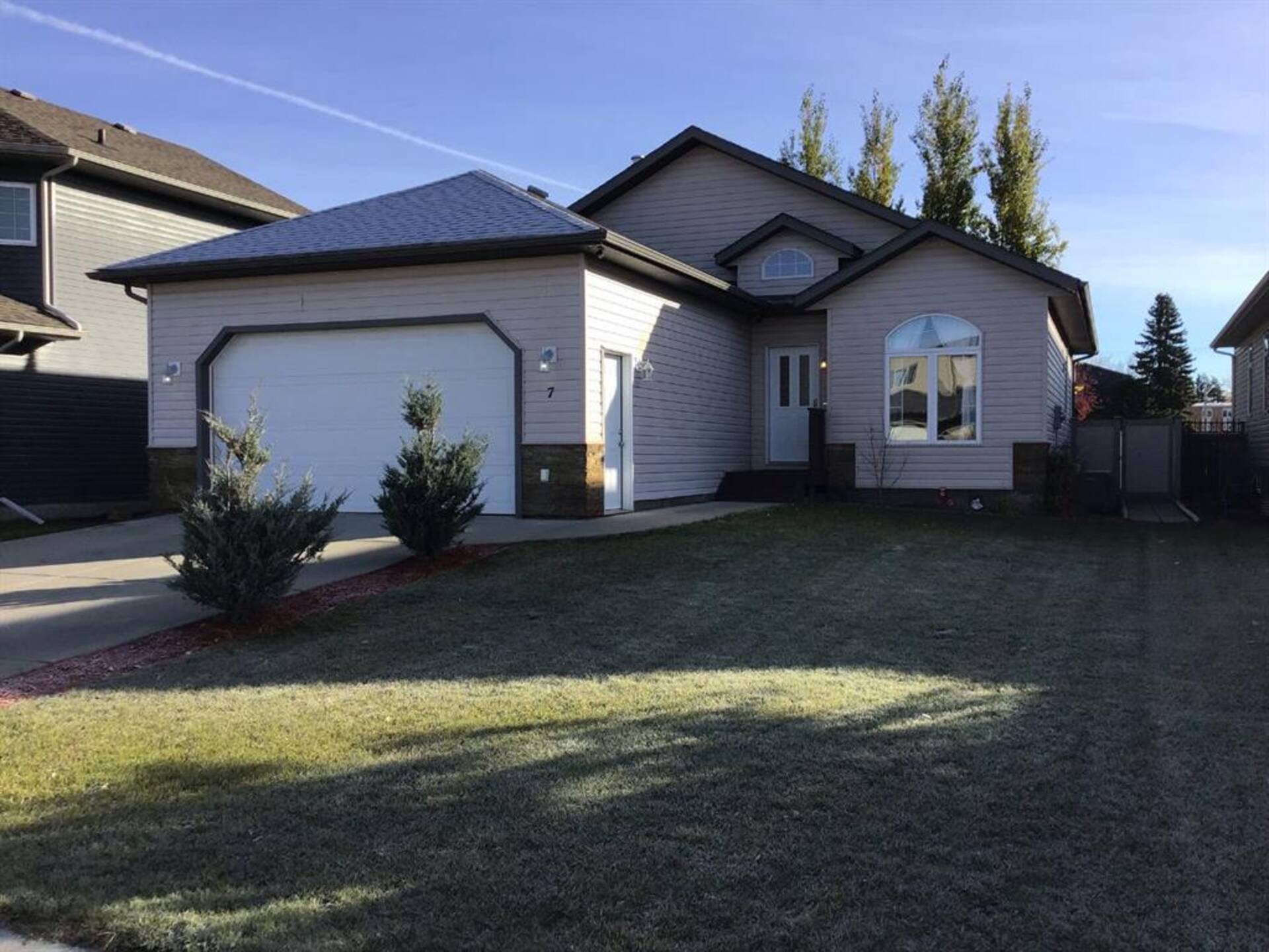 7 Cedar Heights Whitecourt