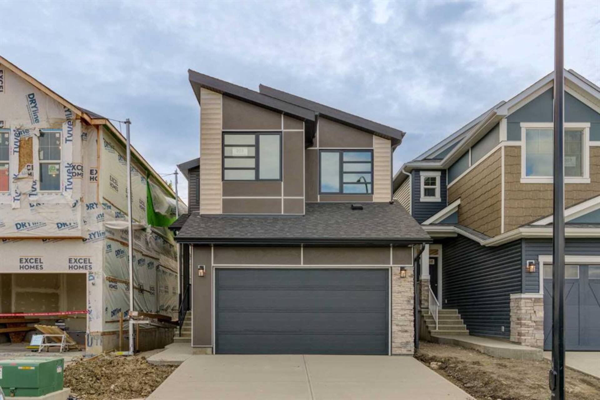 203 Silver Spruce Grove SW Calgary