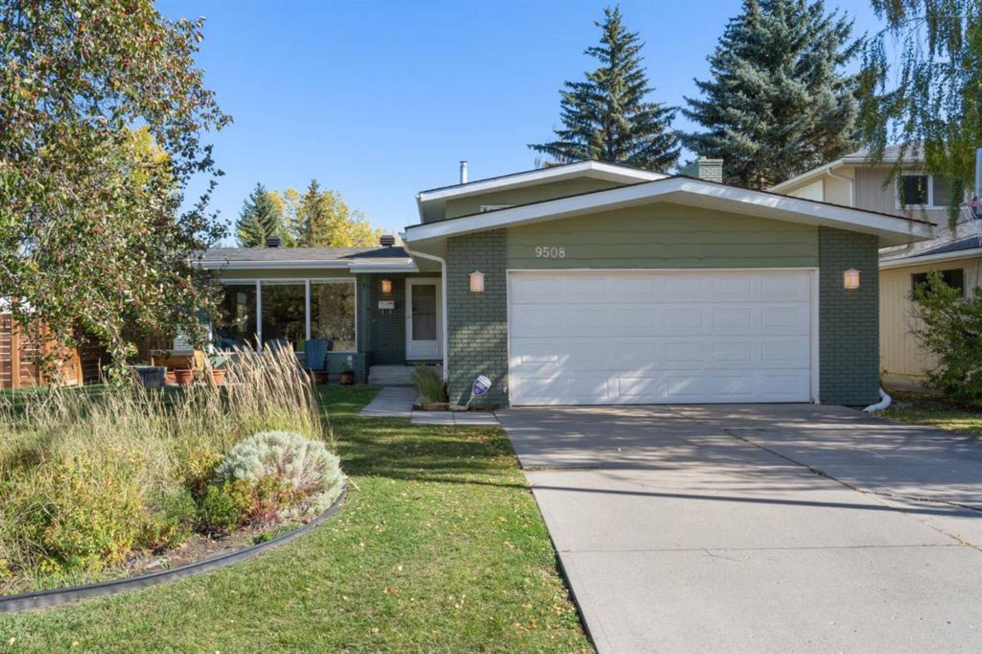 9508 Oakland Road SW Calgary