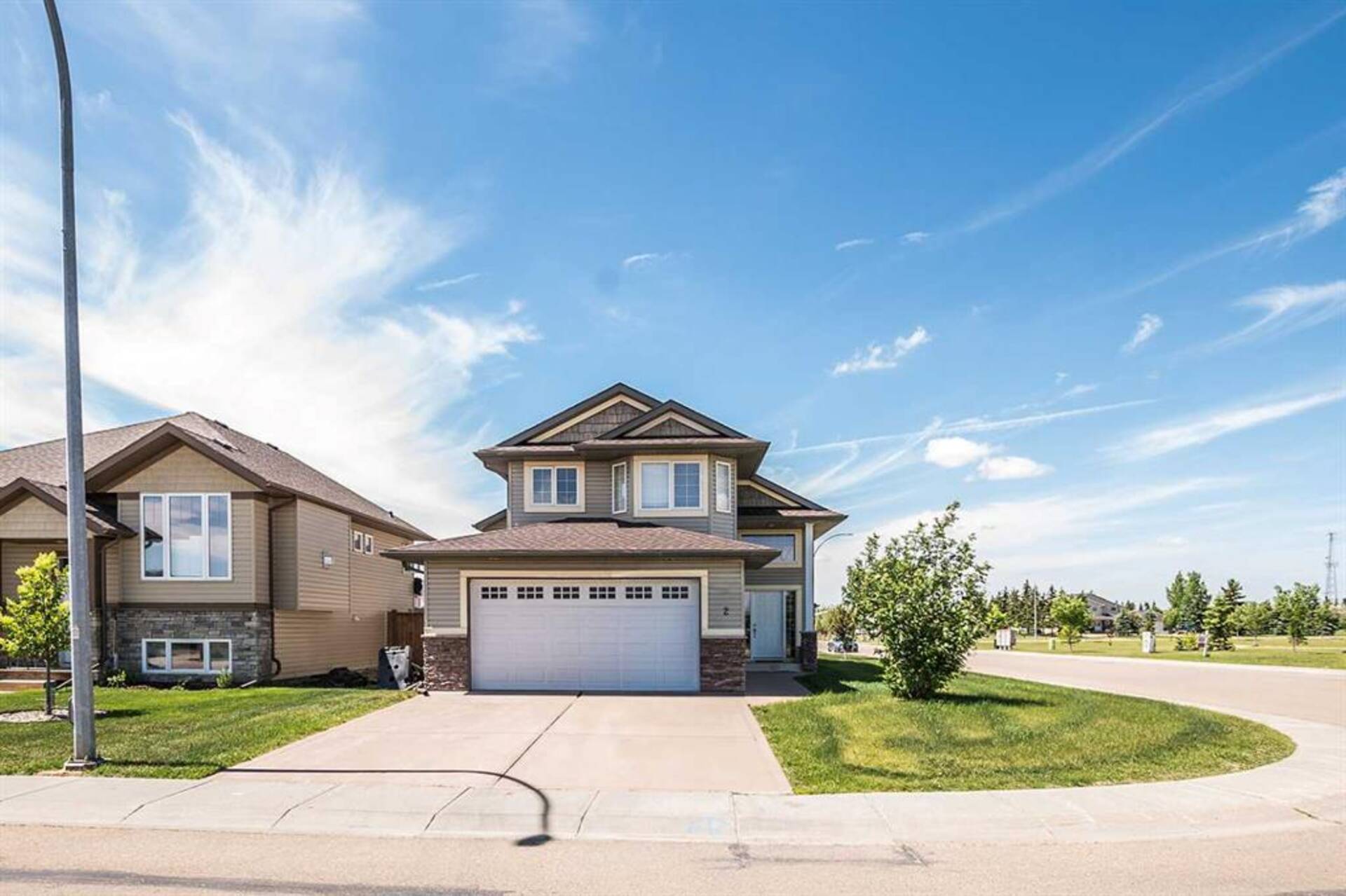 2 Mackenzie Crescent Lacombe