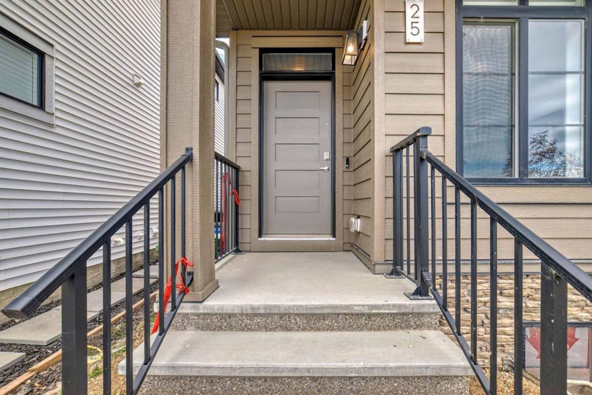 25 Silverton Glen Way SW Calgary