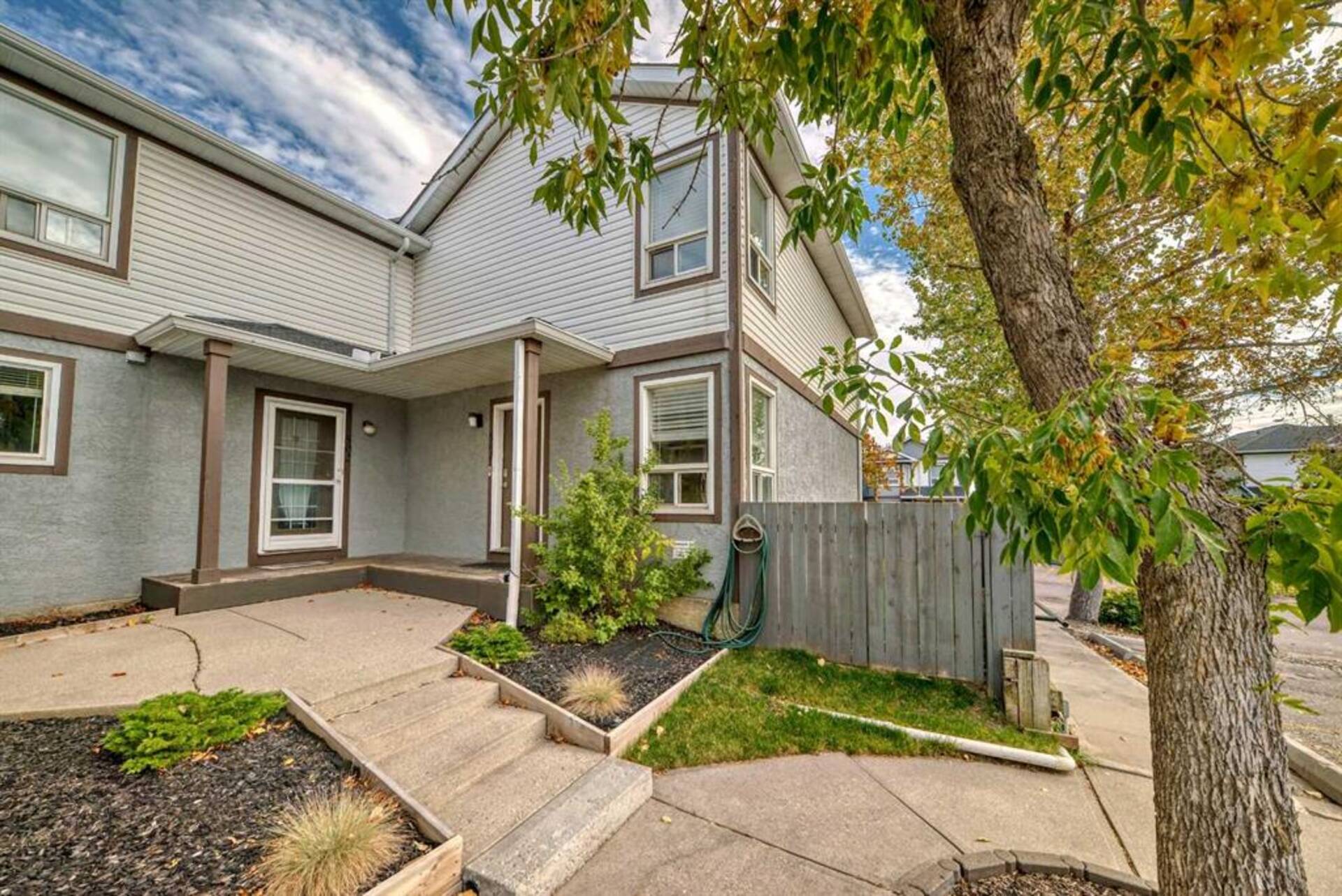 501 Signal Hill Green SW Calgary