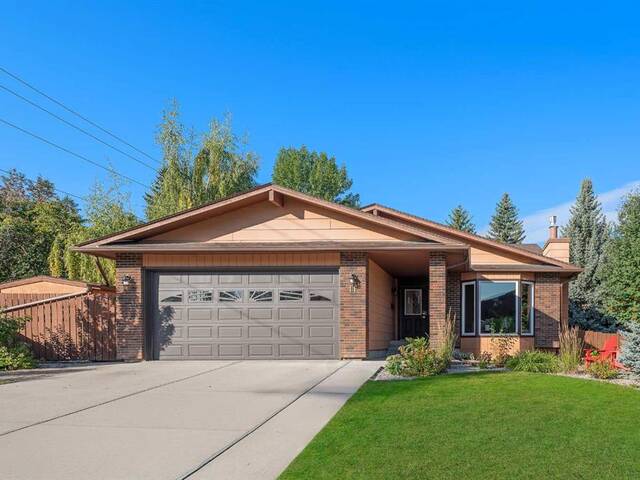 11 Oakmount Way SW Calgary