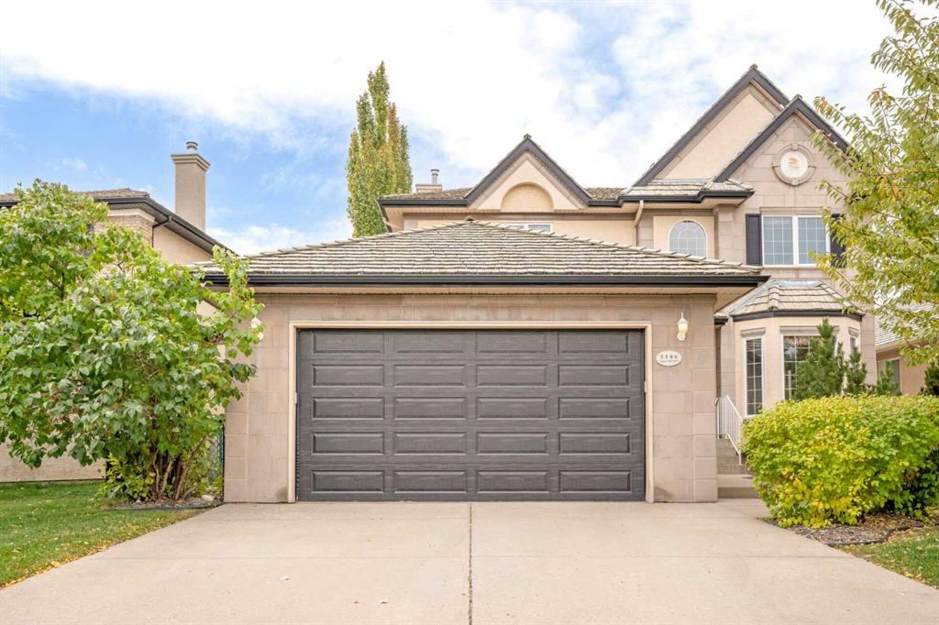 3186 Signal Hill Drive SW Calgary