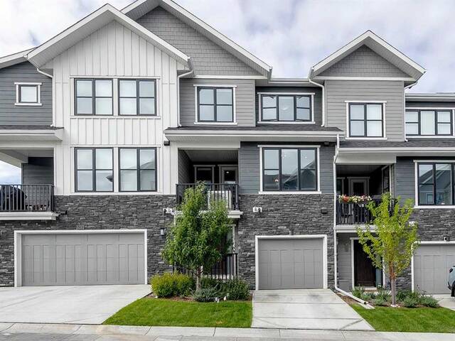 310 Crestridge Common SW Calgary