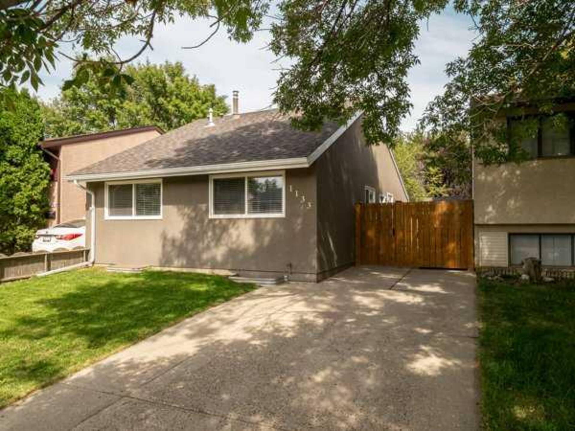 1133 St David Road N Lethbridge