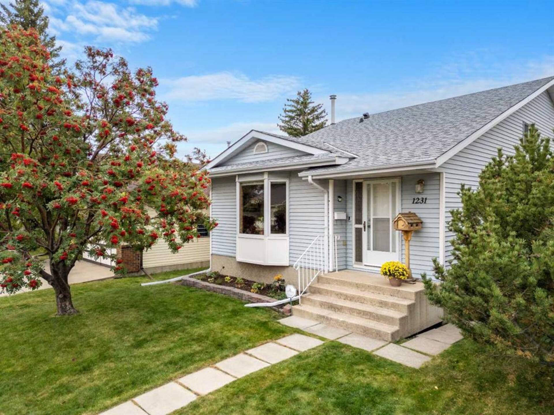 1231 Sandpiper Road NW Calgary