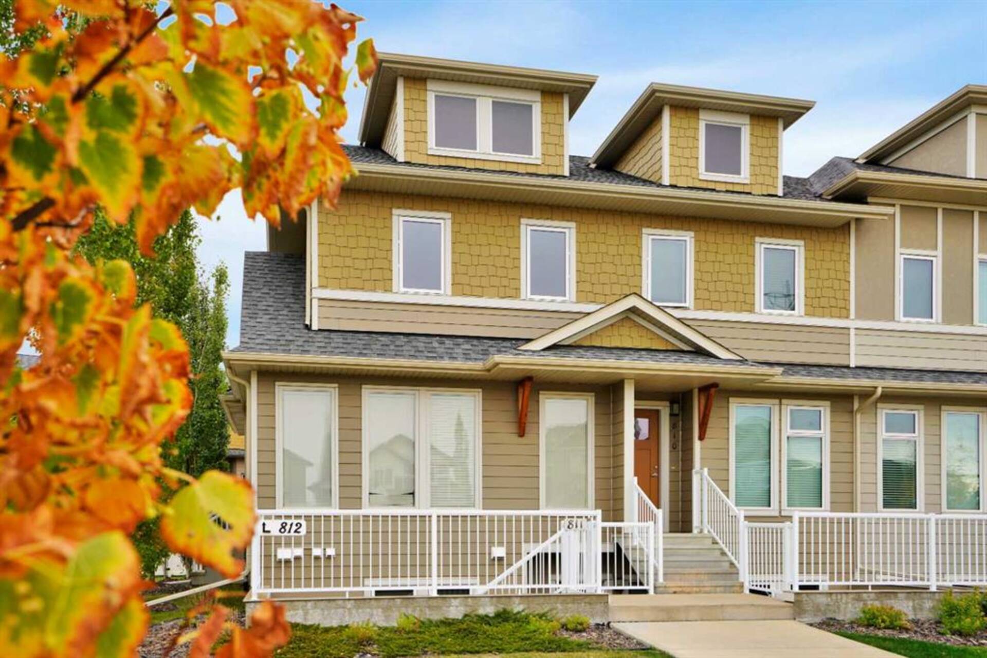 812, 339 Viscount Drive Red Deer