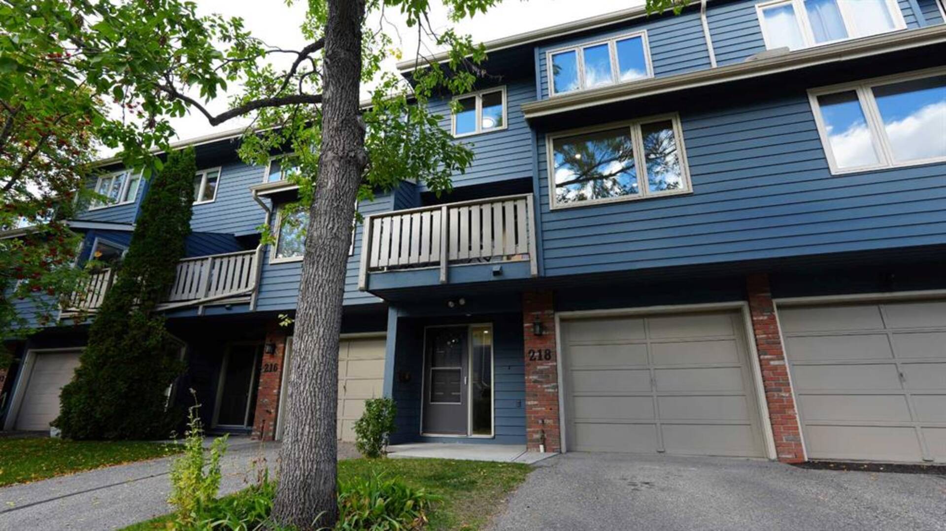 218 Point Mckay Terrace NW Calgary