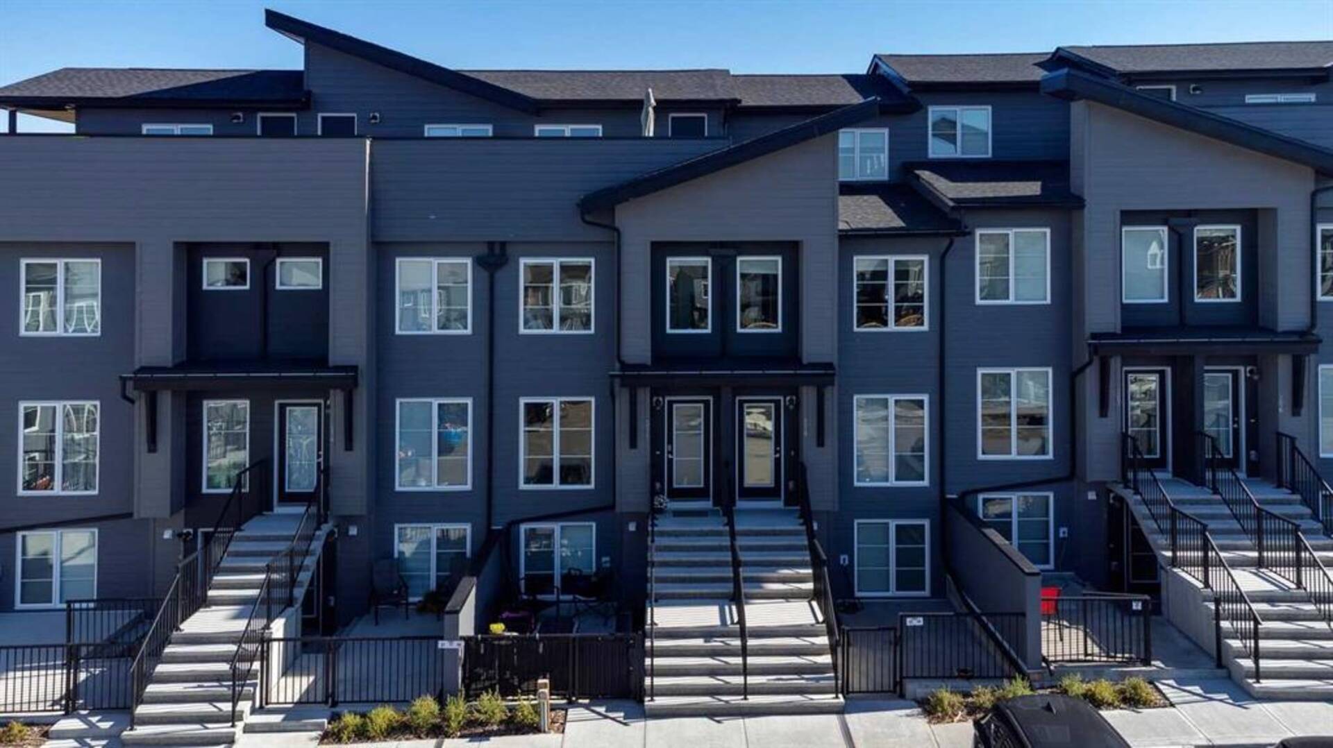 211, 260 Rowley Way NW Calgary