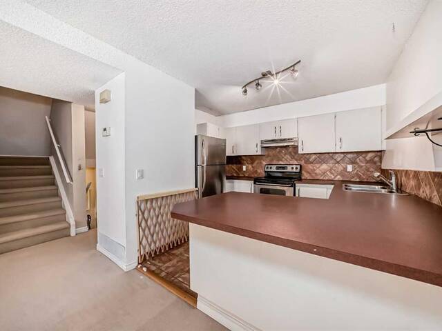 90, 3015 51 Street SW Calgary