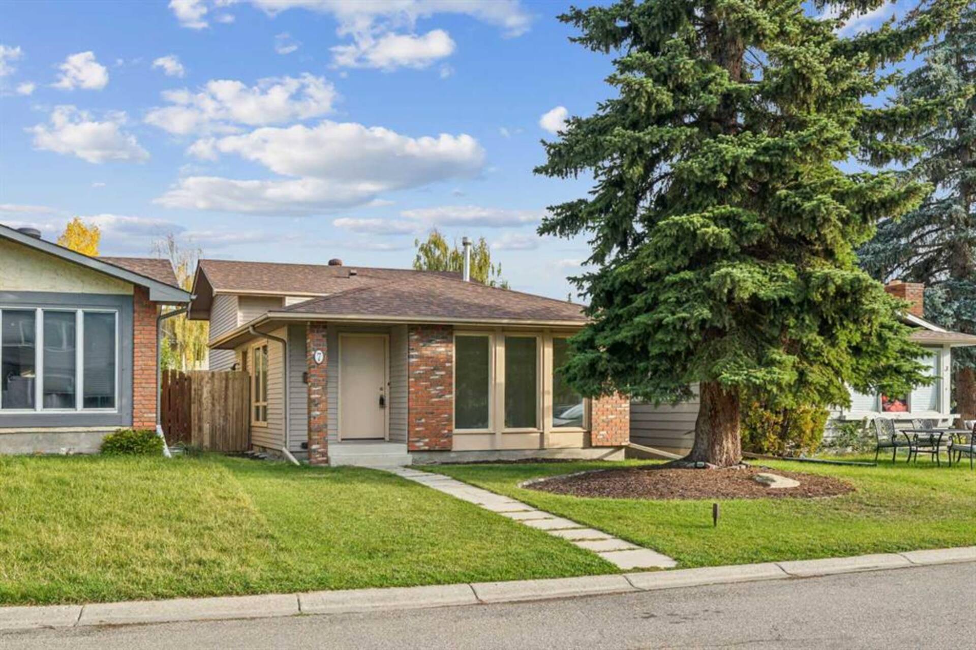 7 Shawmeadows Bay SW Calgary